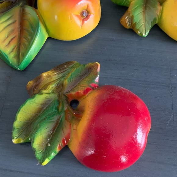 Vintage retro chalk fruit 3-pc set. - Picture 3 of 6